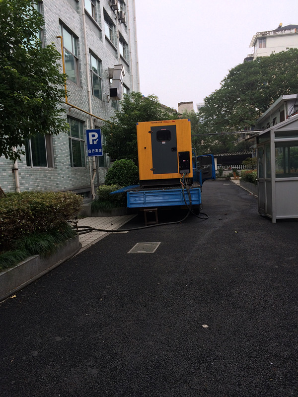 無(wú)錫發(fā)電機(jī)出租租賃工廠停電臨時(shí)租用靜音250KW發(fā)電機(jī)組