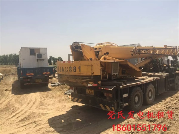 鹽城東臺(tái)發(fā)電機(jī)出租租賃工程租用300KW柴油發(fā)電機(jī)組發(fā)電施工