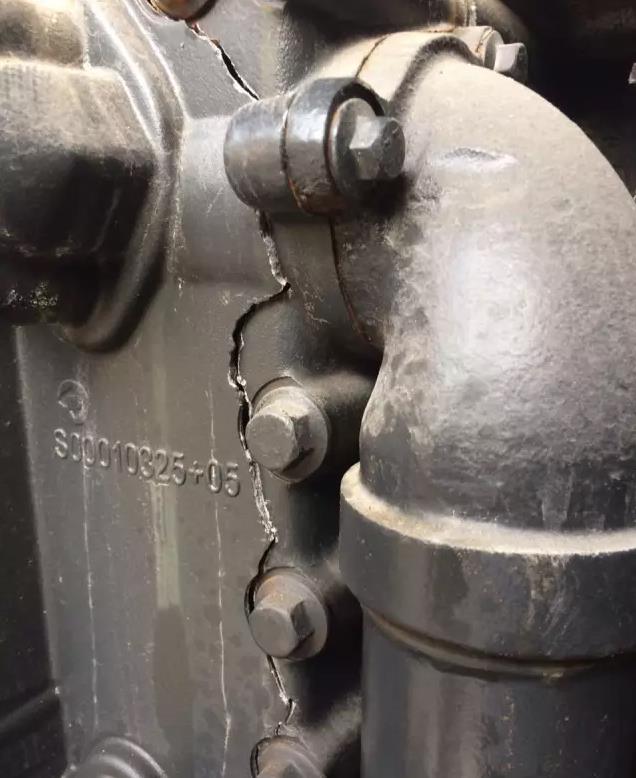 租賃發(fā)電機組柴油發(fā)動機缸體是如何被凍壞的