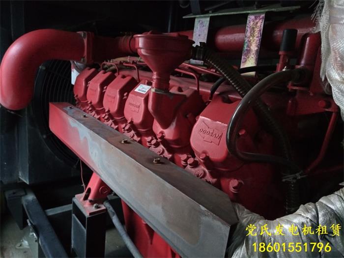 湖州德清發(fā)電機出租租賃工廠臨時停電租用發(fā)電機600KW靜音柴油發(fā)電機組發(fā)電生產(chǎn)