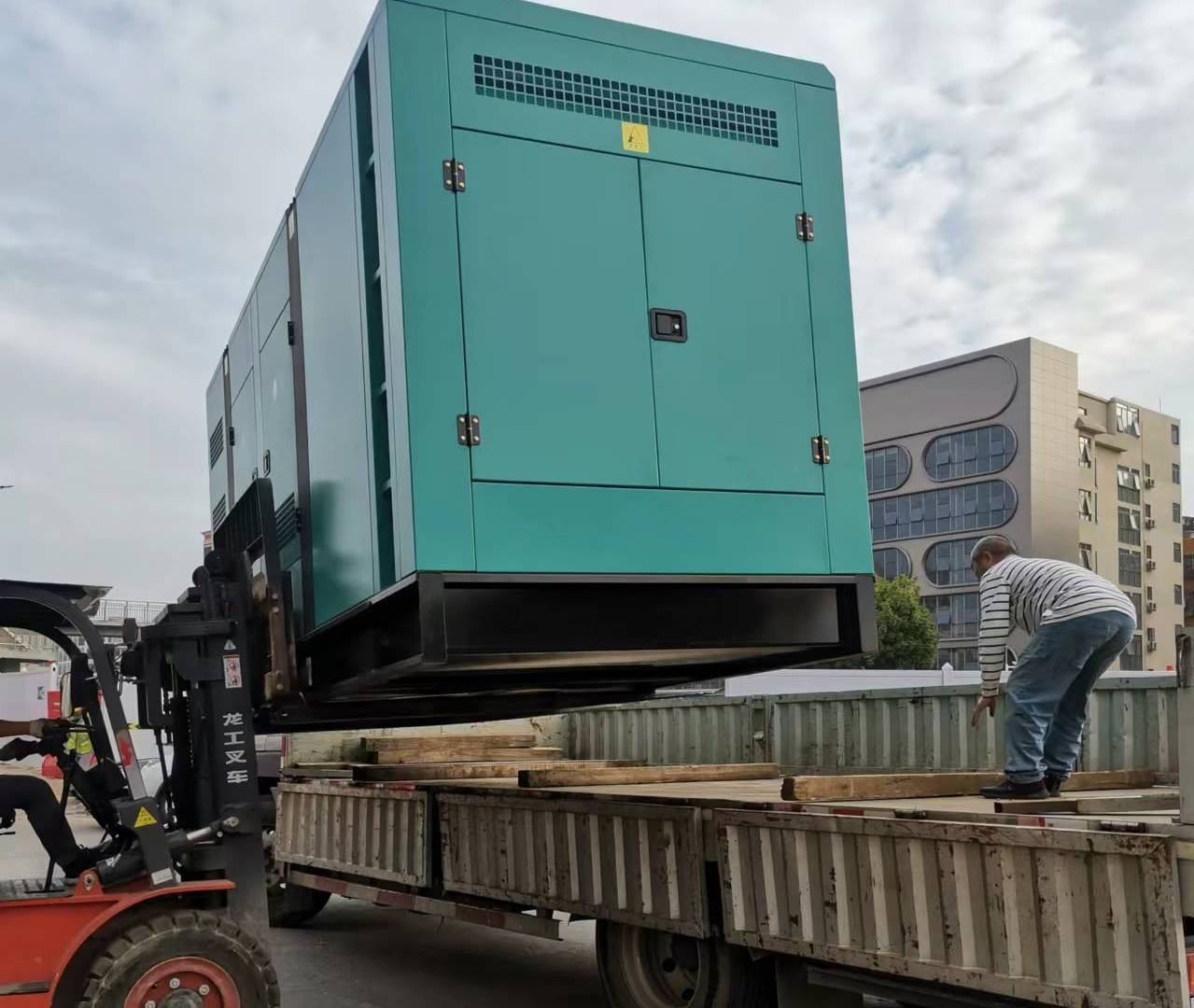 南京發(fā)電機出租哪家好？江蘇眾鑫全域覆蓋靠譜選